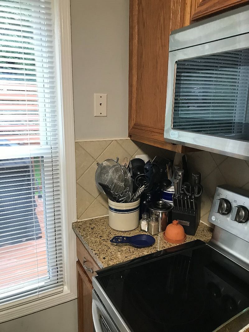 Plenty of Kitchen Utensils, Cookware and Bakeware For Tenant's Use 