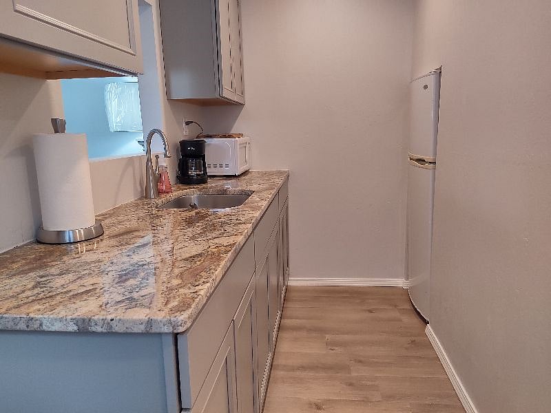 Furnished Finder property 427738_2 photo 9