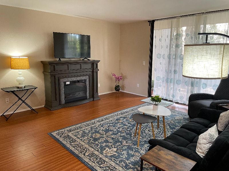 Furnished Finder property 427918_1 photo 3