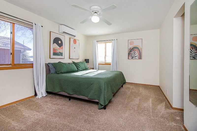 Large and roomy king bedroom with black out curtains
