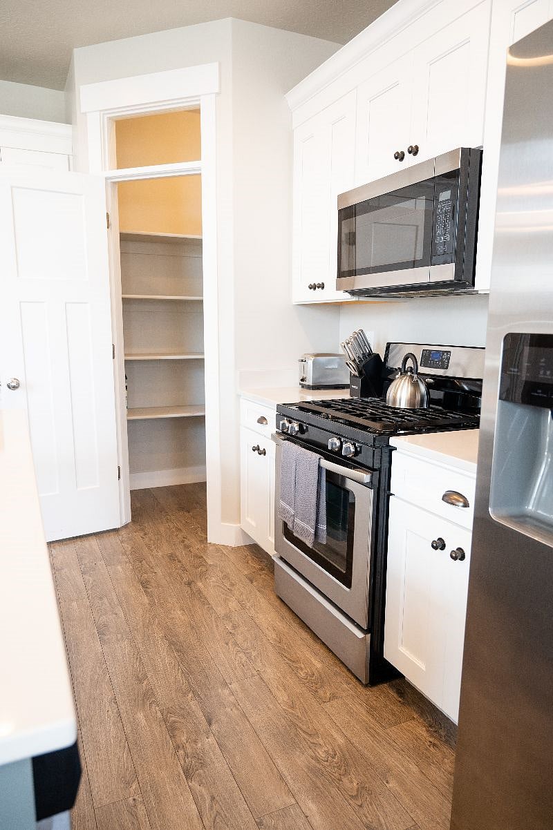 Furnished Finder property 427992_1 photo 15