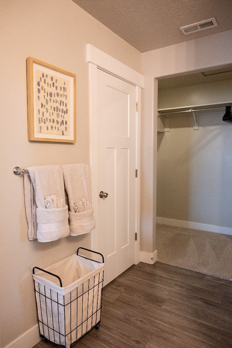 Furnished Finder property 427992_1 photo 22