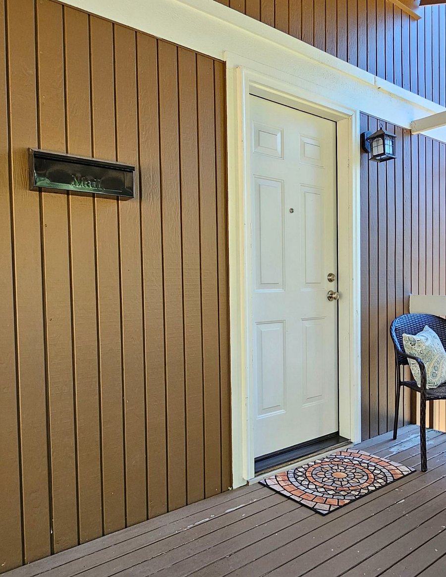 Private entrance to apartment.