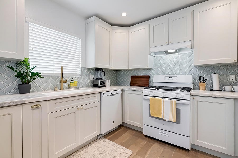 Furnished Finder property 428030_1 photo 14