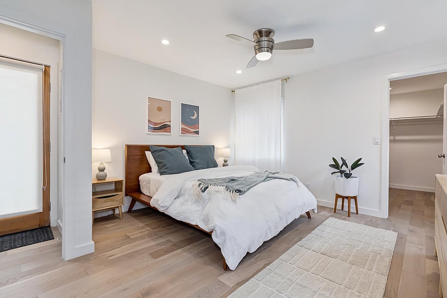 Room #3 - 169 sq ft.