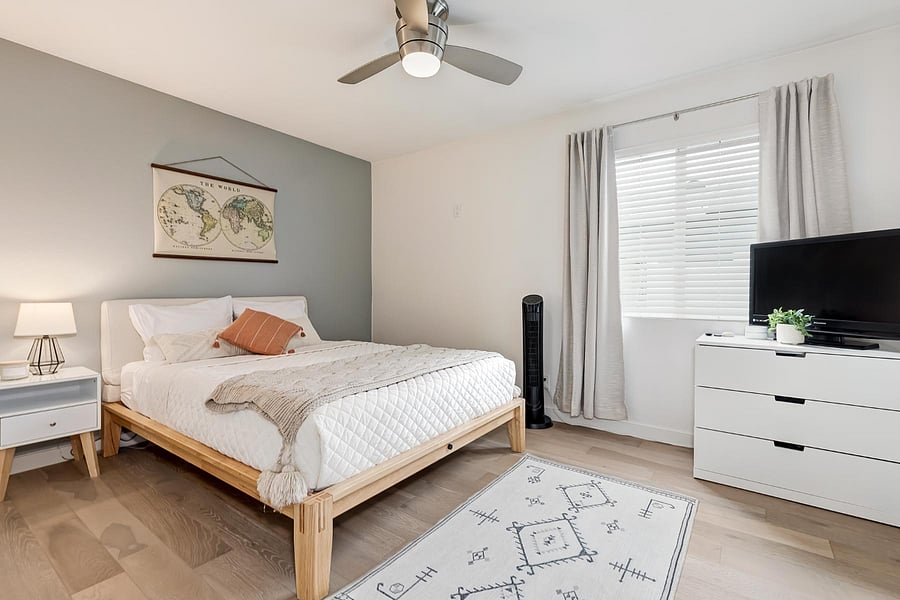 Room #2 - 127 sq ft.