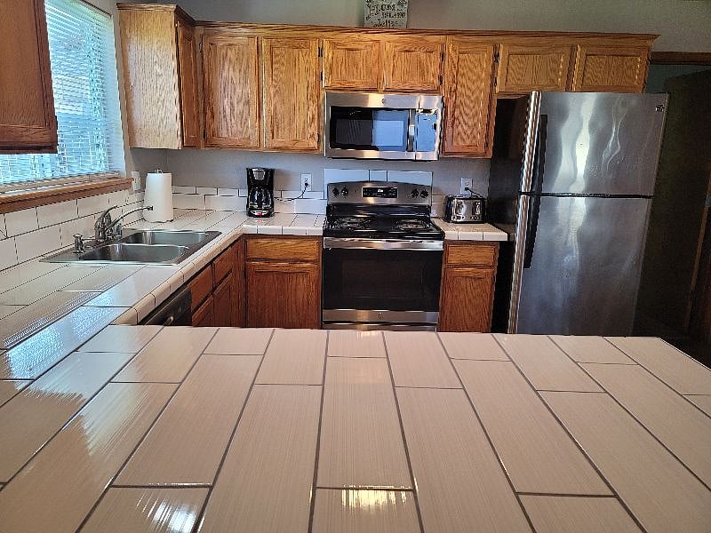 Furnished Finder property 428134_1 photo 6