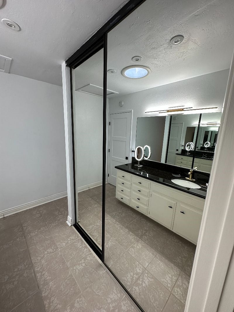 Furnished Finder property 428149_1 photo 3