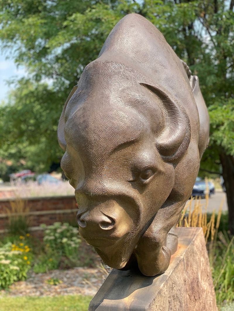 Two blocks away from popular Loveland hotspot Benson Sculpture Garden.