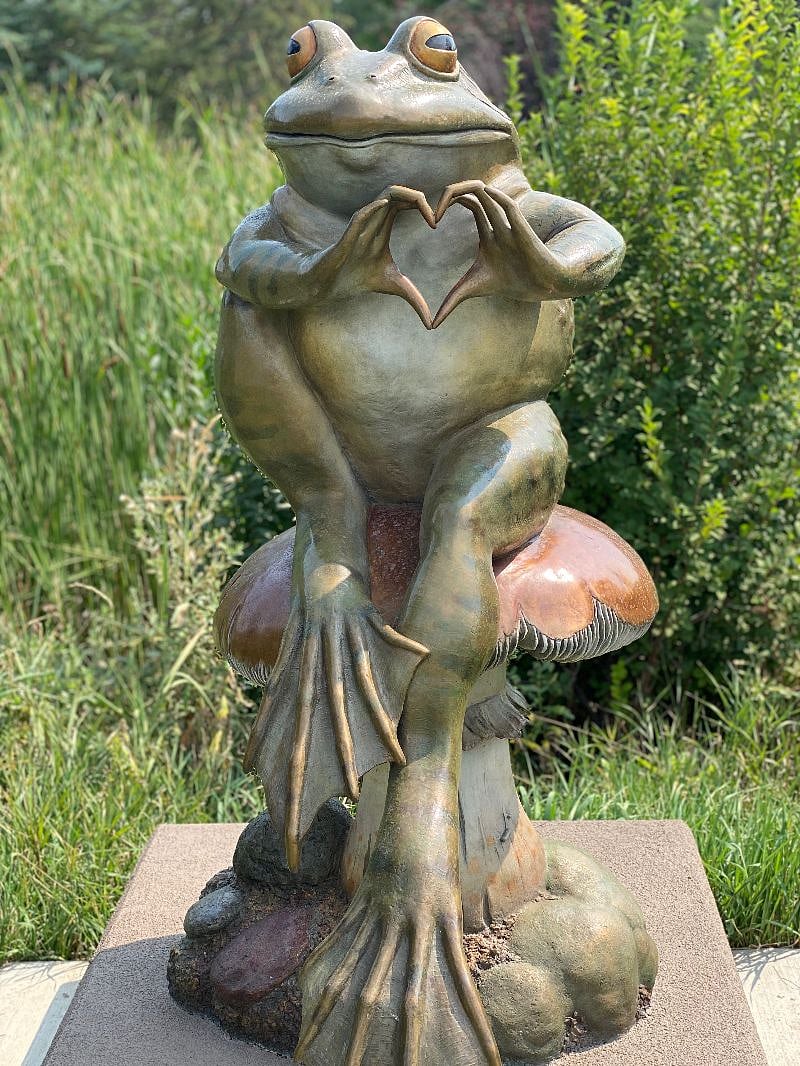 Two blocks away from popular Loveland hotspot Benson Sculpture Garden.