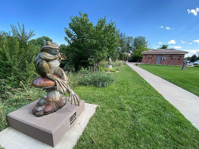 Two blocks away from popular Loveland hotspot Benson Sculpture Garden.