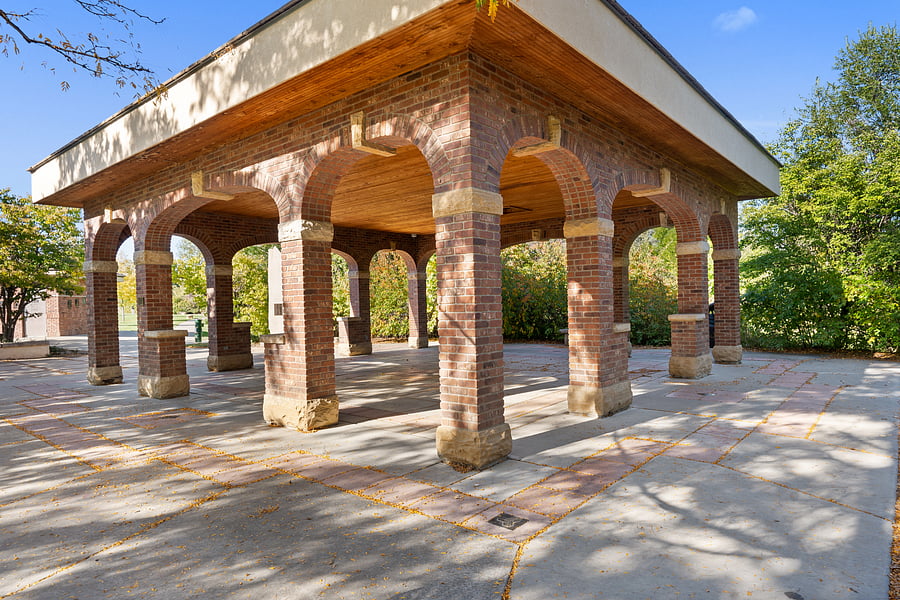 Two blocks away from popular Loveland hotspot Benson Sculpture Garden.
