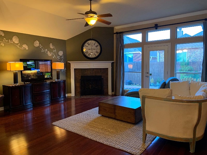 Open Concept - Dining & Living Area