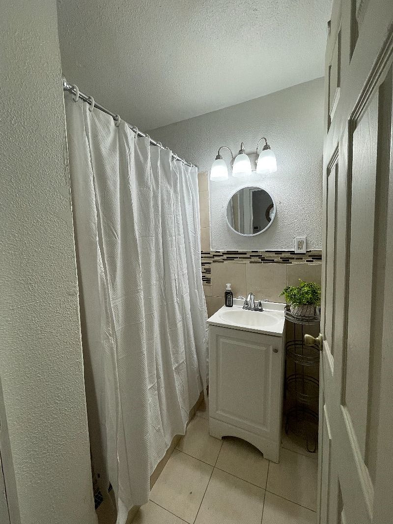 Furnished Finder property 428218_1 photo 9
