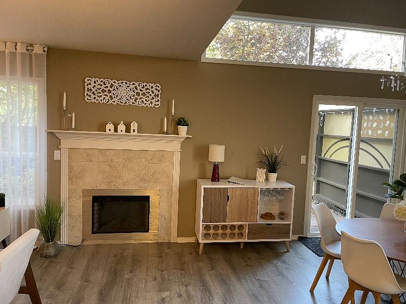 Furnished Finder property 428258_1 photo 8