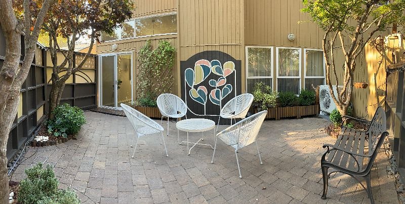 Back courtyard with seating