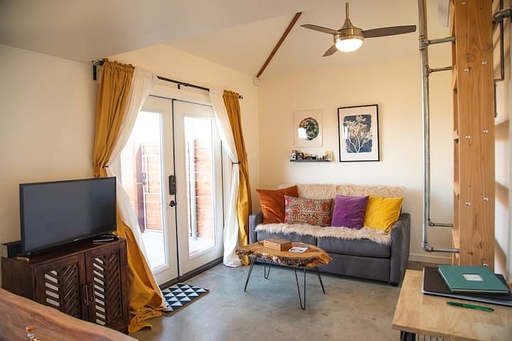 Furnished Finder property 428259_1 photo 1