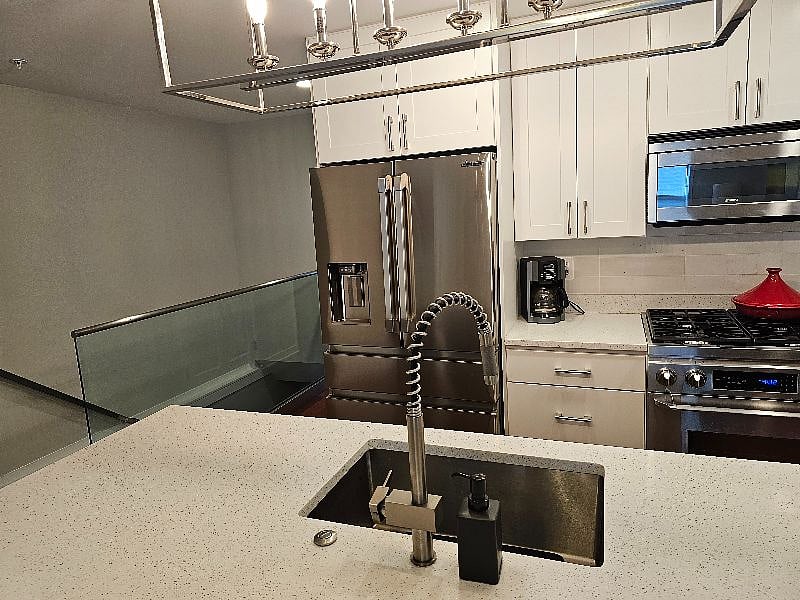 Kitchen Unit 2