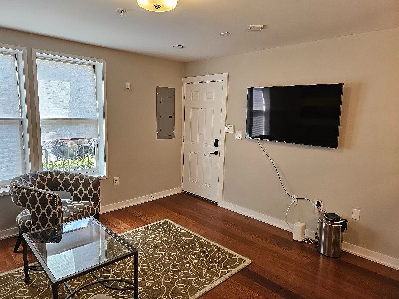 Living Room Unit 2