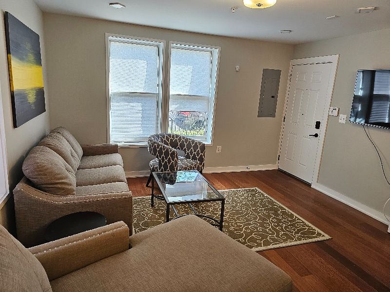 Living Room Unit 2