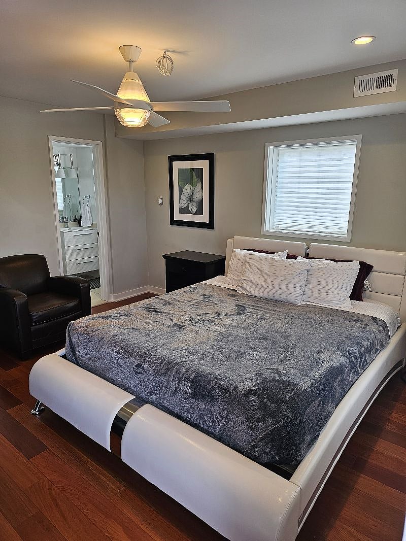 Bedroom Unit 5