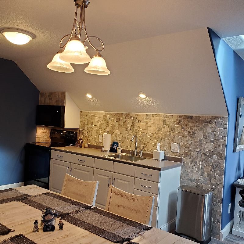 Furnished Finder property 428299_1 photo 3