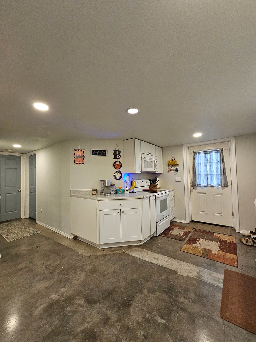 Furnished Finder property 428357_1 photo 10