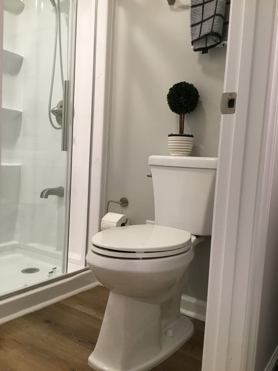 2nd Bathroom