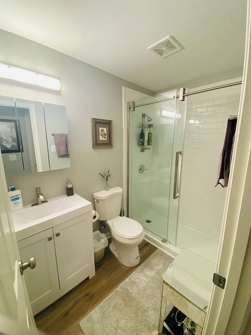 Updated amenities include tiled shower, with. shampoo/conditioner 2 sets of towels, wash clothes and hand towels for your convenience
