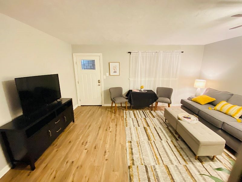 Furnished Finder property 428427_2 photo 5