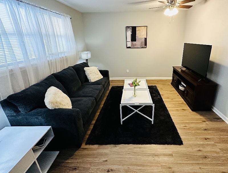 Furnished Finder property 428427_7 photo 16