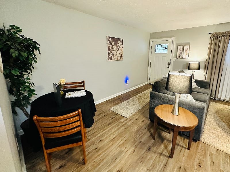Furnished Finder property 428427_8 photo 7