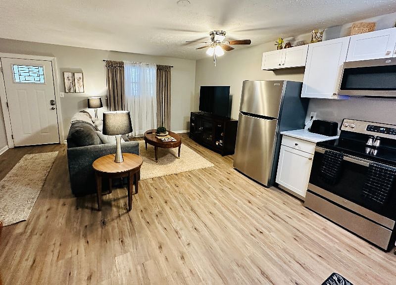 Furnished Finder property 428427_8 photo 8