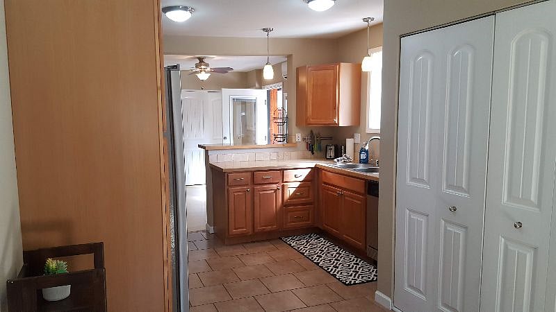 Furnished Finder property 428446_1 photo 9