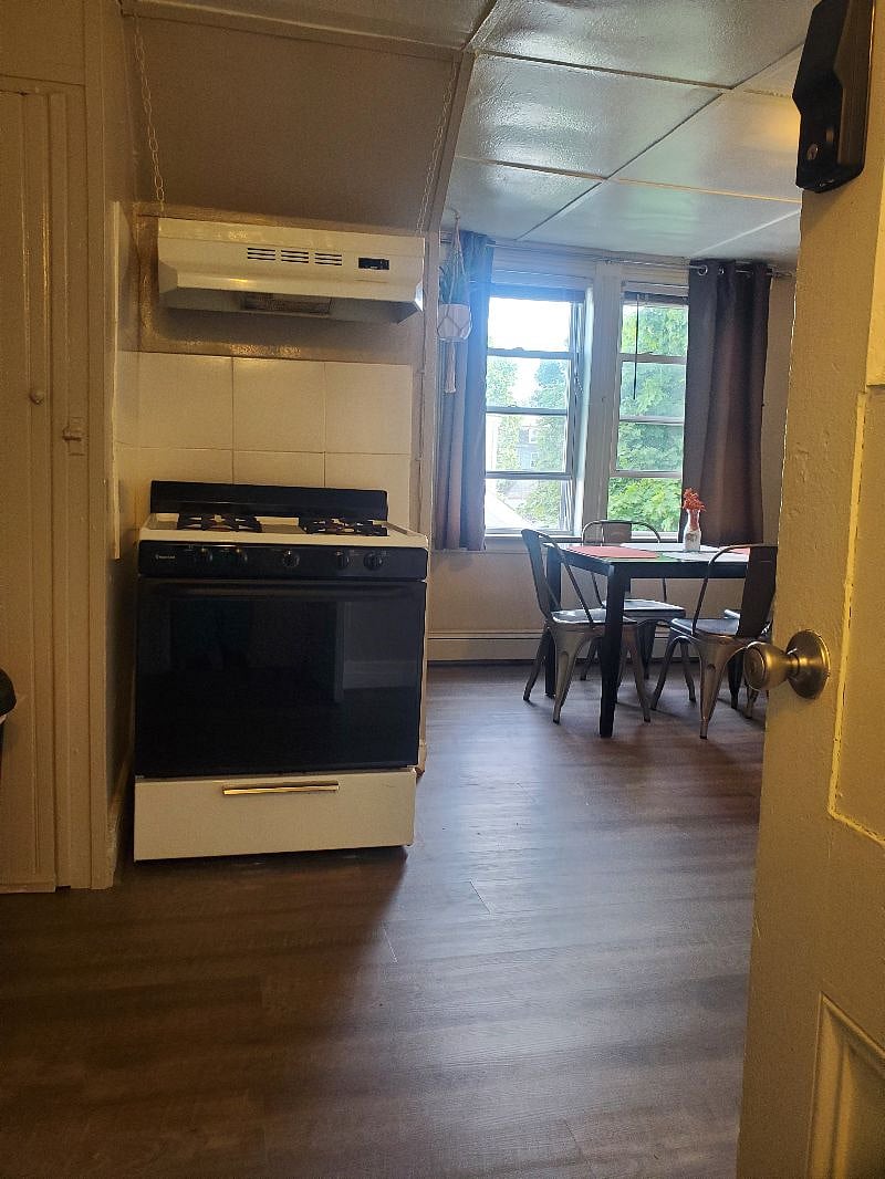 Furnished Finder property 428449_1 photo 5