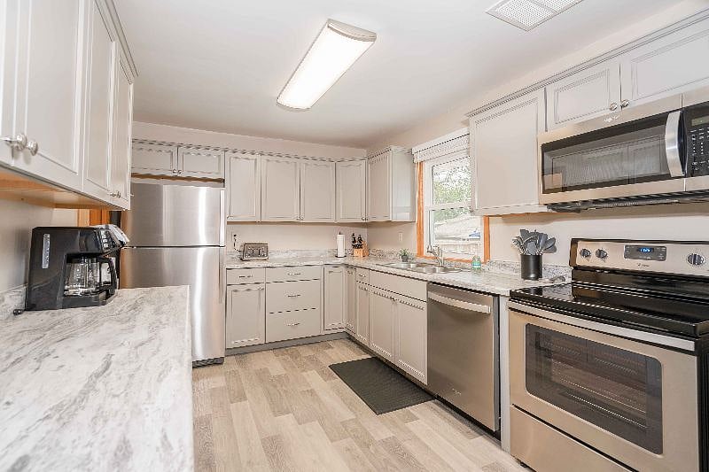Furnished Finder property 428452_1 photo 1