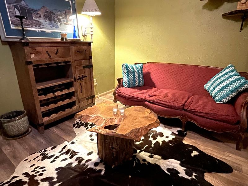 a room with a sitting space is always appreciated, great for wine tasting and a private phone call