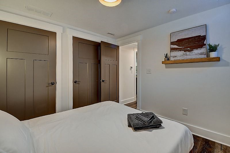Furnished Finder property 428530_1 photo 8