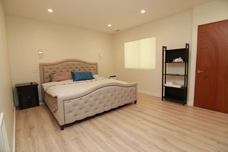 Furnished Finder property 428554_1 photo 7