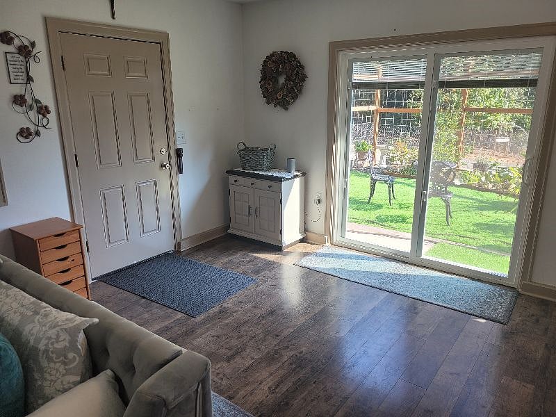 Furnished Finder property 428578_1 photo 4