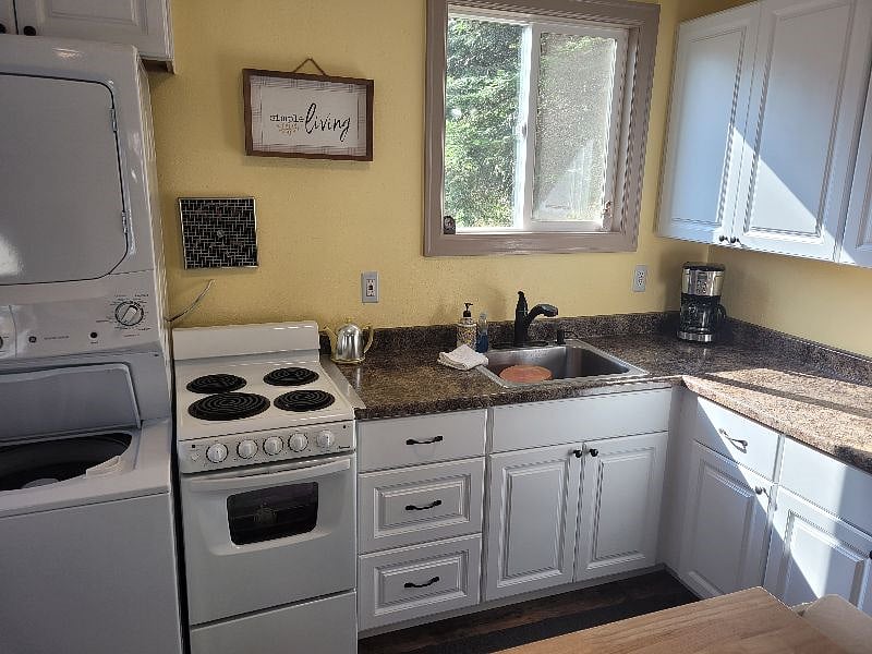 Furnished Finder property 428578_1 photo 25