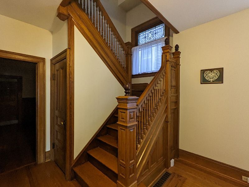 Furnished Finder property 428579_1 photo 3