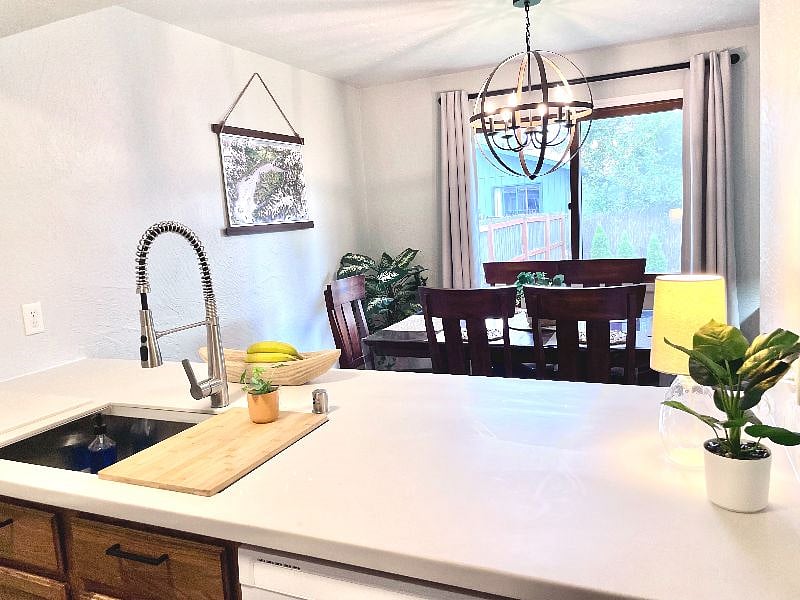 Furnished Finder property 428607_1 photo 10