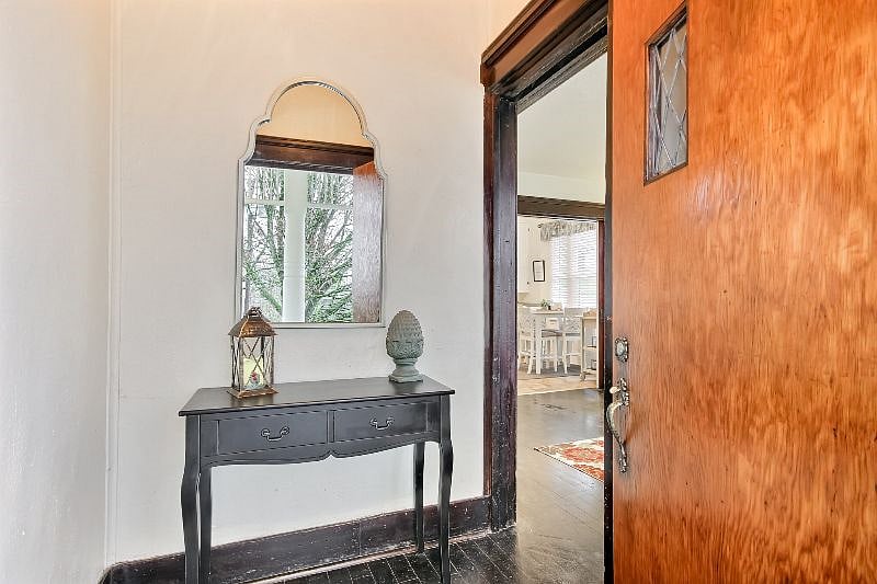 Furnished Finder property 428618_1 photo 3