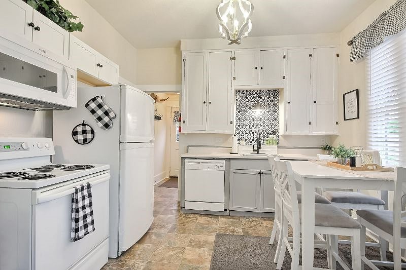 Furnished Finder property 428618_1 photo 9