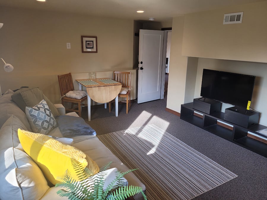 Furnished Finder property 428636_1 photo 5