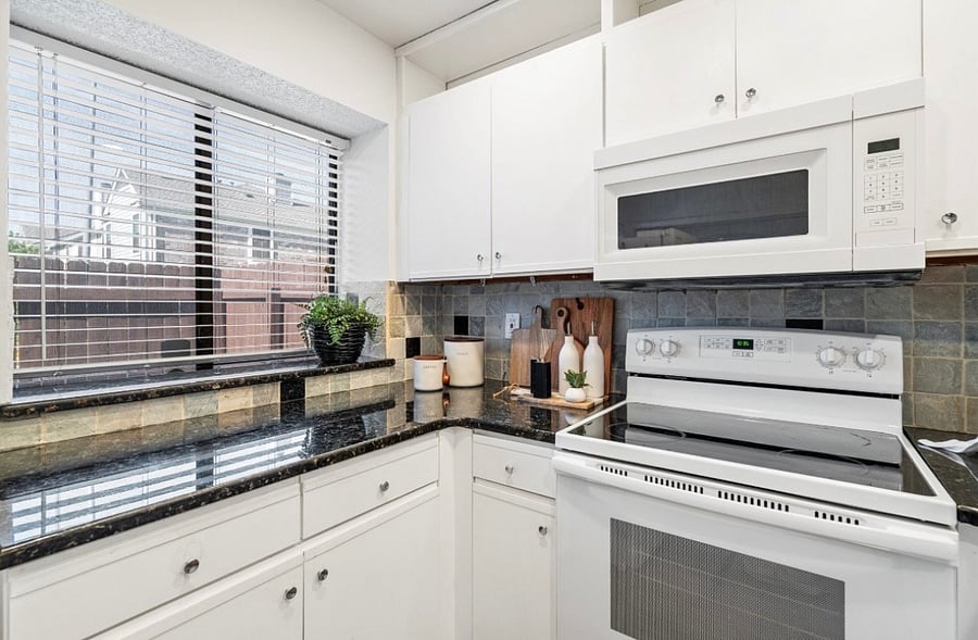 Furnished Finder property 428649_1 photo 9