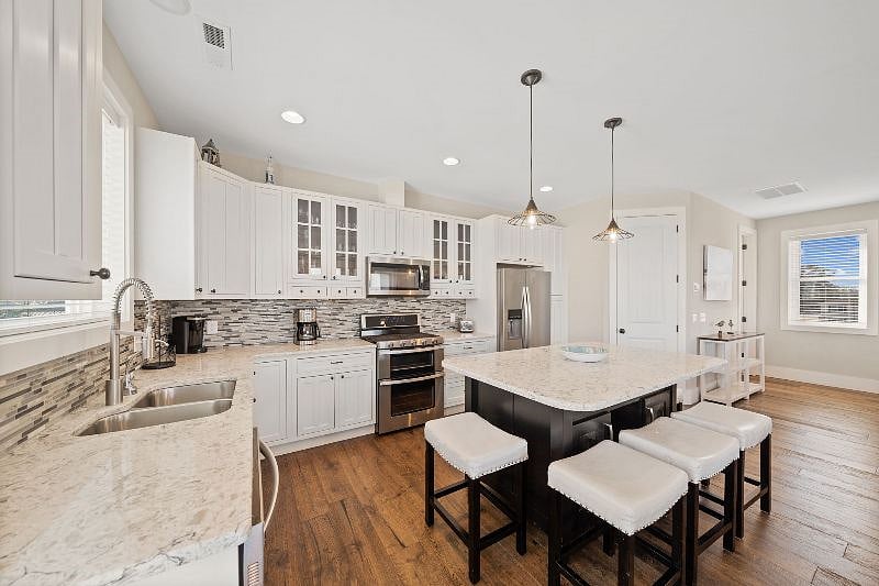 Furnished Finder property 428820_1 photo 3