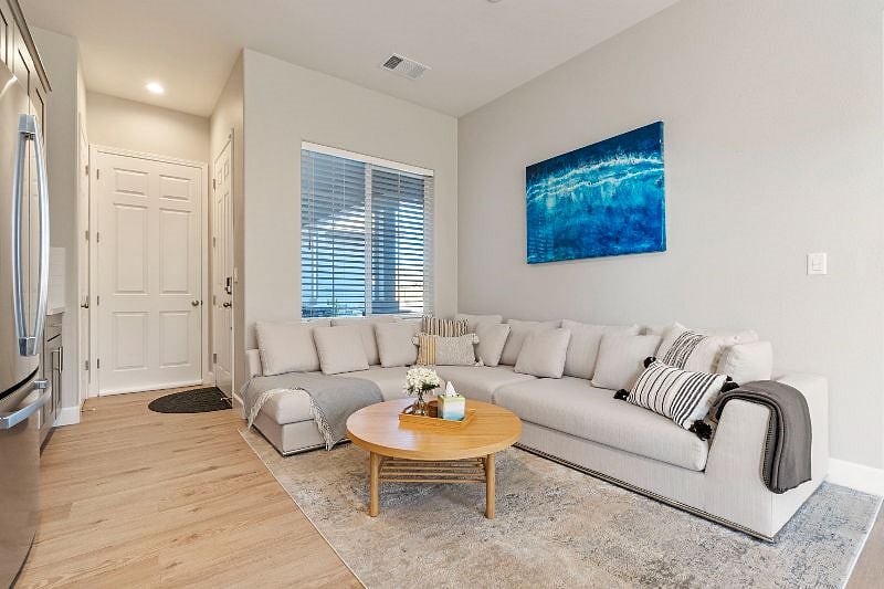 Furnished Finder property 428860_1 photo 6