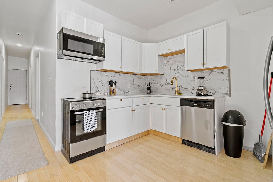 Furnished Finder property 428884_1 photo 3